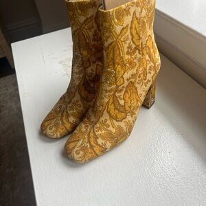 Sam Edelman 6.5 Yellow Paisley Booties